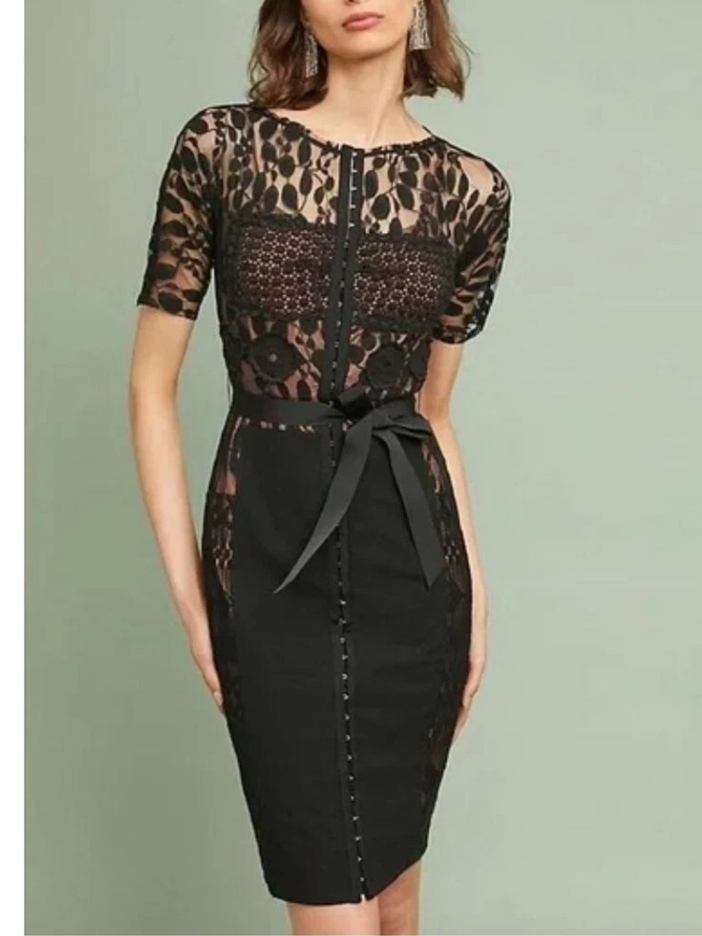 Beguile by Byron Lars Black Lace Overlay Sheath Round Neck Knee Dress Size 2